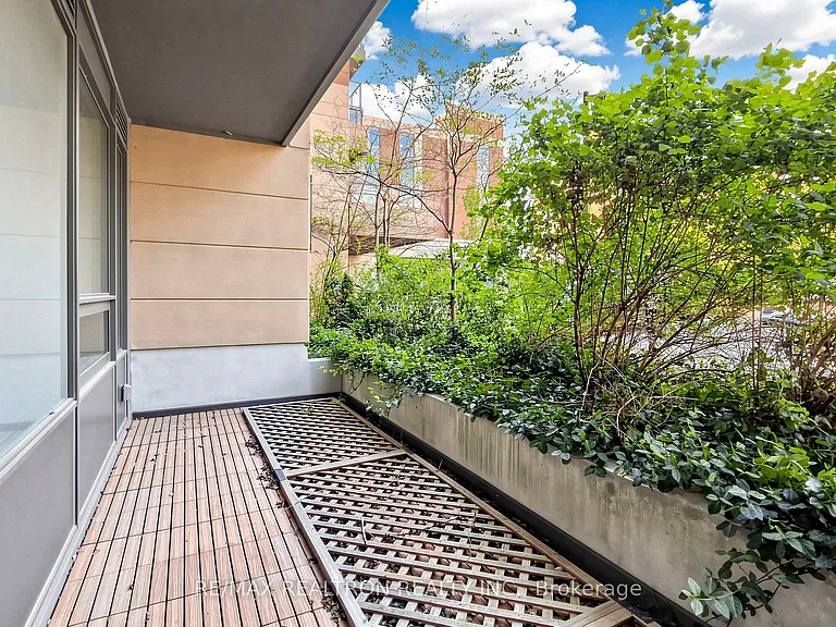 18 Uptown Dr #102 — Photo 34