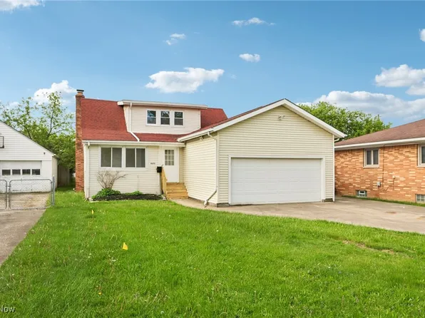 9273 Roxbury Rd, Parma Heights, OH 44130