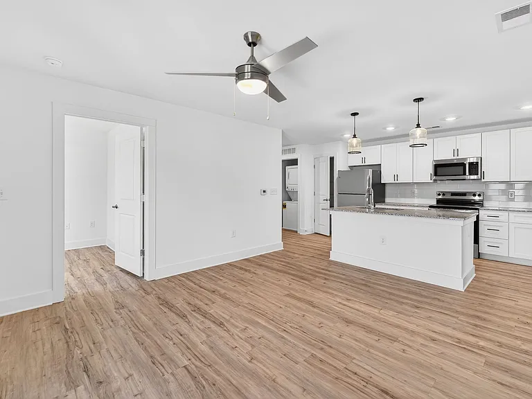 The Addenbrook Apartments — Photo 13