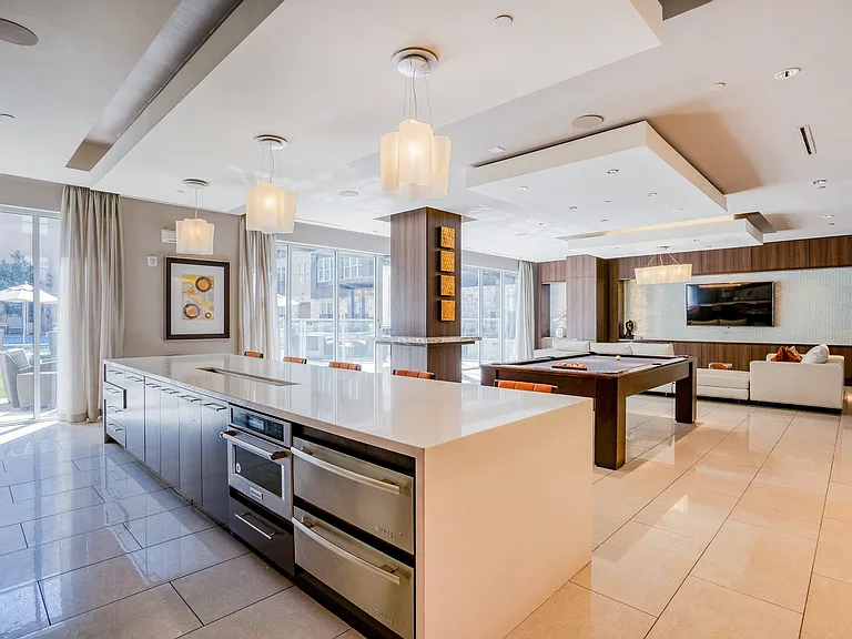 Windsor South Lamar offers plenty of gathering spaces for residents and their guests