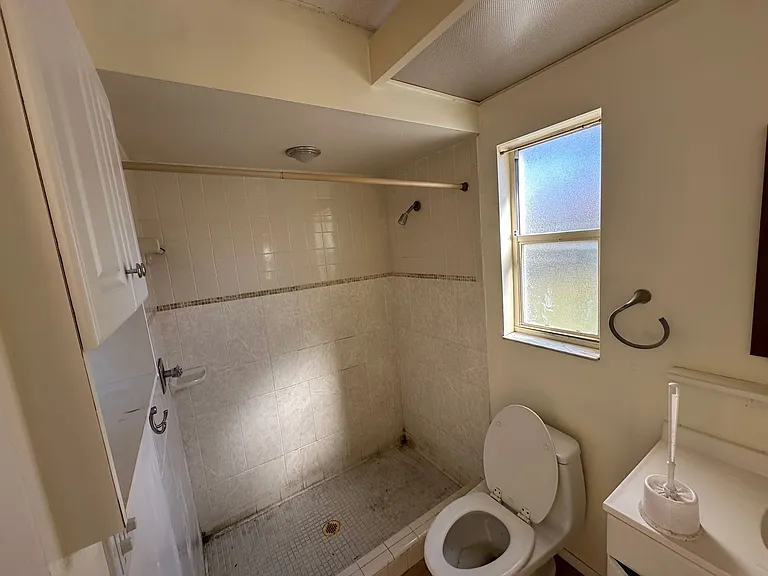 6535 Waterford Cir — Photo 15