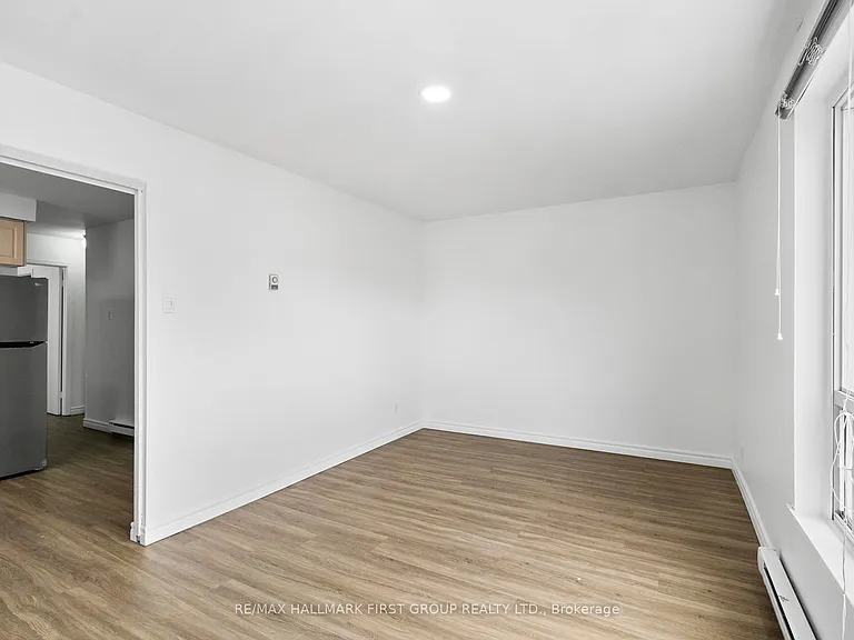 608 Gerrard St E #2 — Photo 6