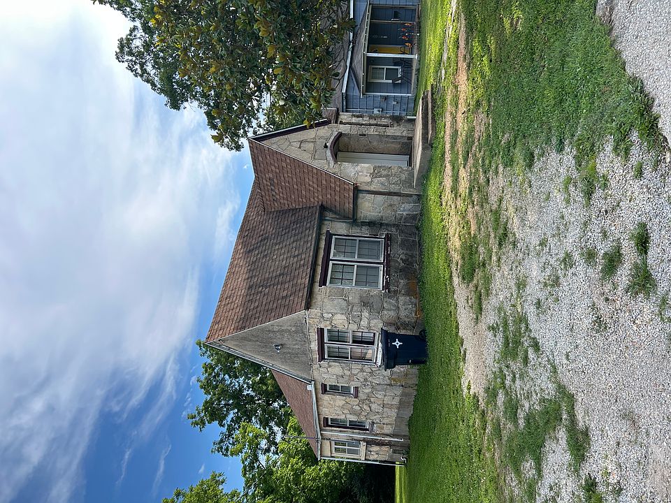 1st image of 430 W Catalpa St