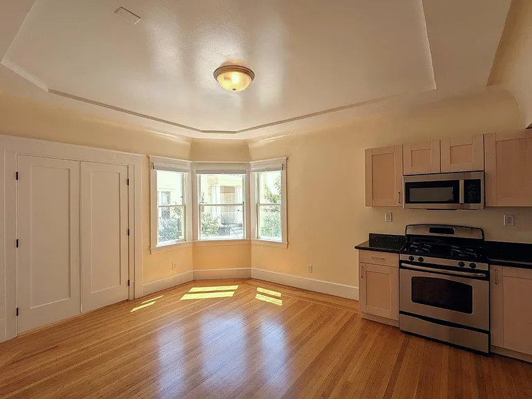 Main living room / kitchen area