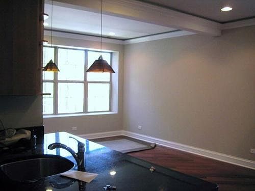 5th image of 4169-4175 W Cullom Ave #4177-3