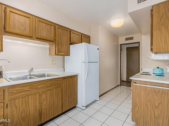 5th image of 12222 N Lake Forest Dr