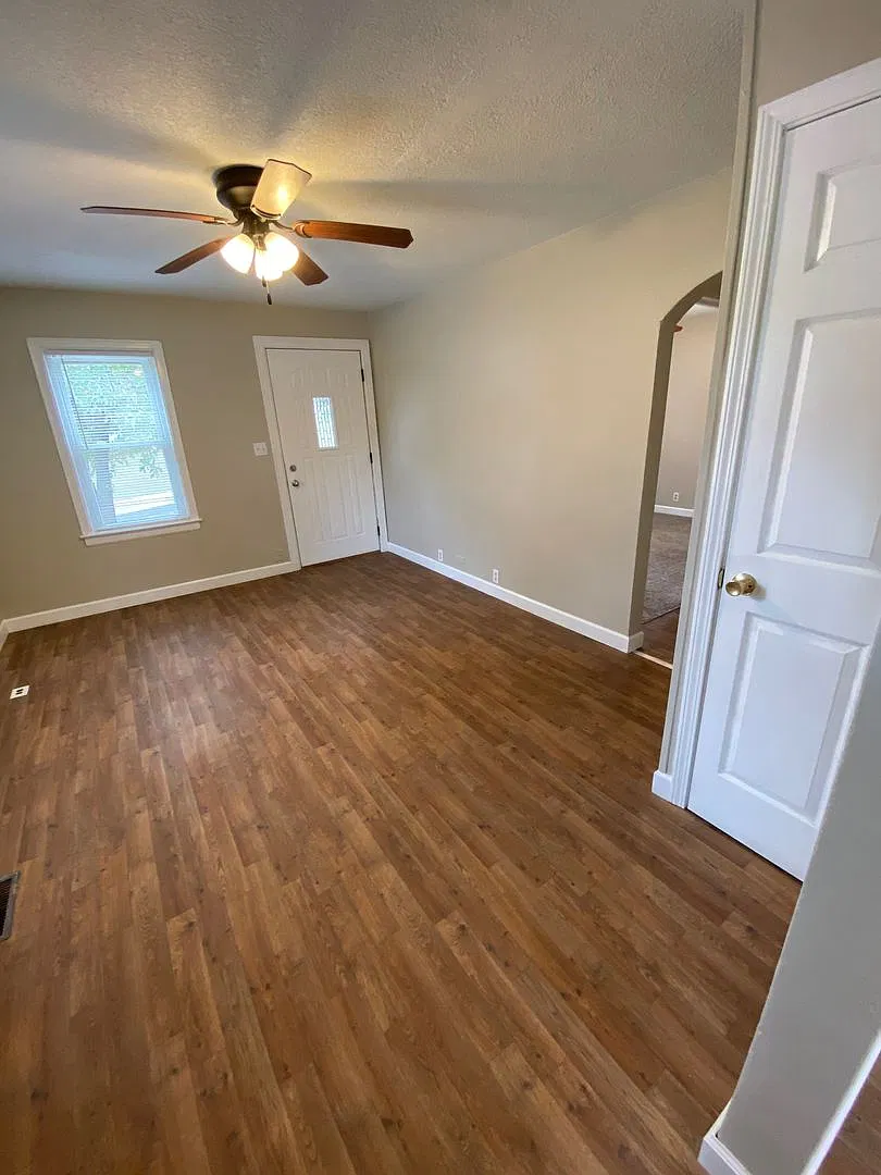 2 Bedroom House in Boonville — Photo 3