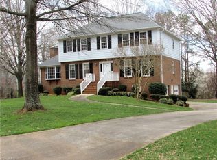 3520 Saint Leonards Ct, Clemmons, NC 27012
