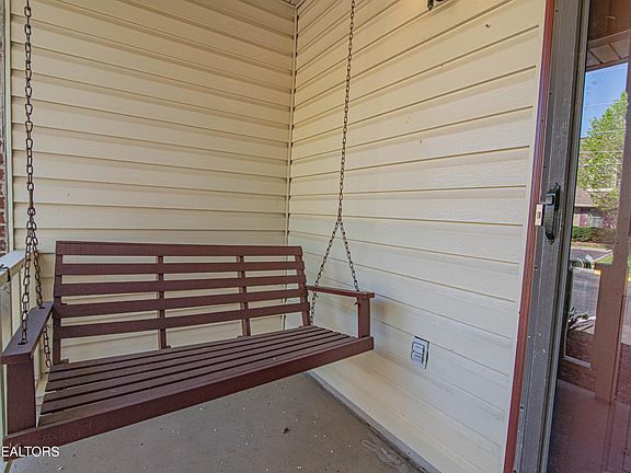 3rd image of 916 Bradley Bell Dr