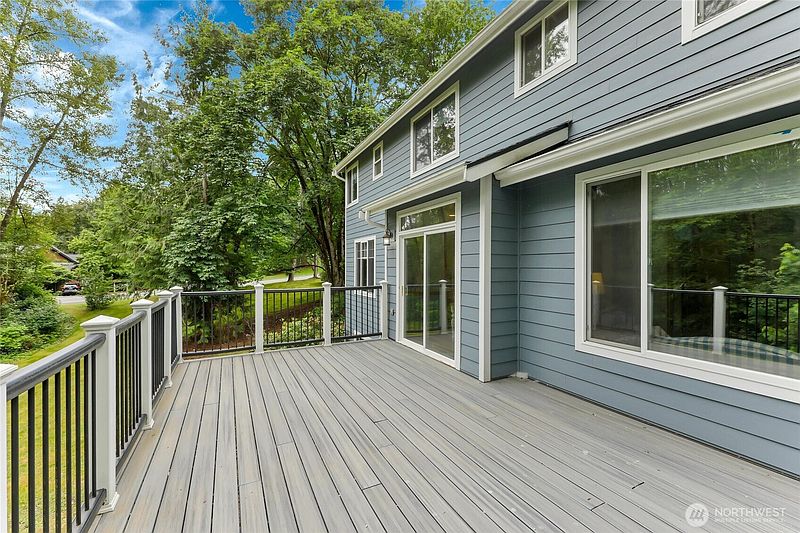 3rd image of 27630 NE Quail Creek Dr