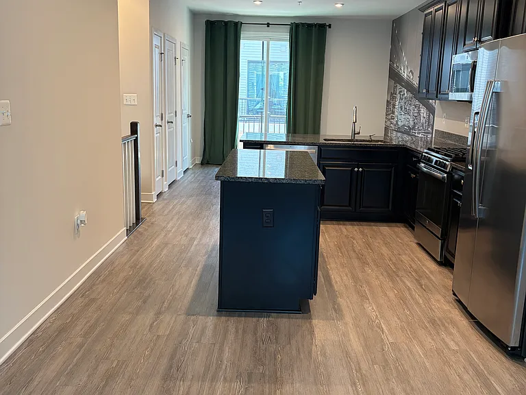 2807 Lewis Ave — Photo 7