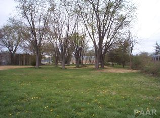 103 N Summit Dr, Washington, IL 61571