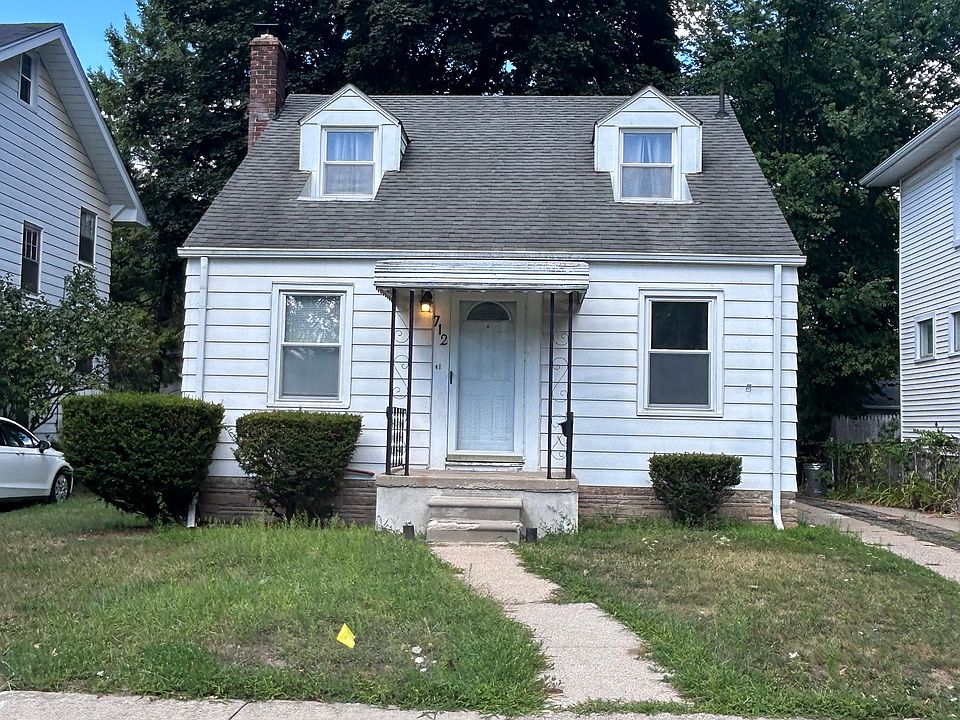 1st image of 712 Albany St