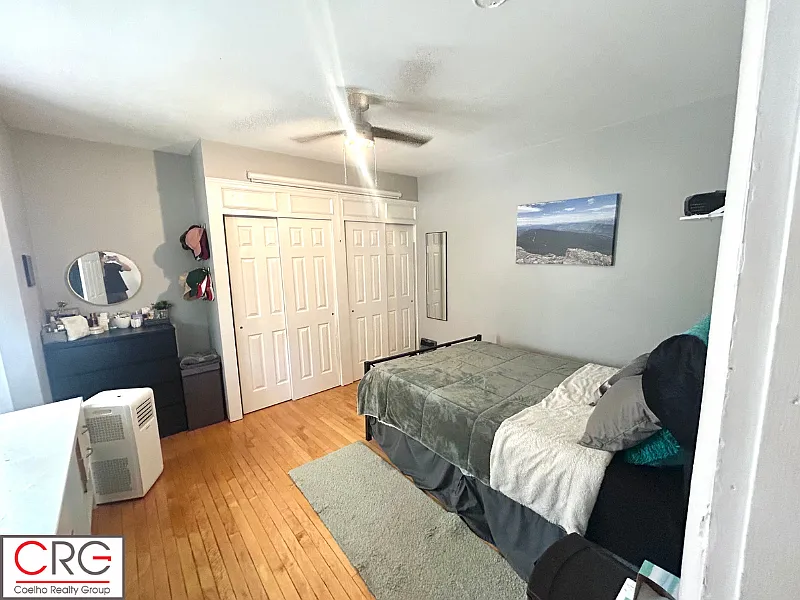 25 Adrian St #1