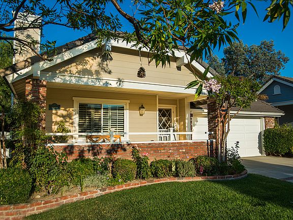 3rd image of 25816 Mendoza Dr