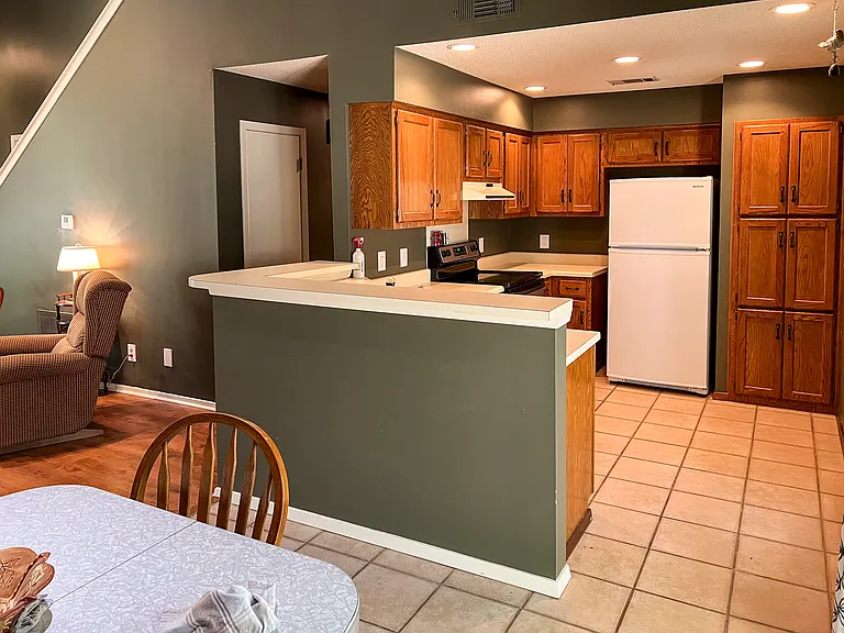 816 Cedar Ridge Dr — Photo 7