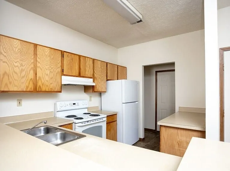 3 Bedroom Townhome Kitchen