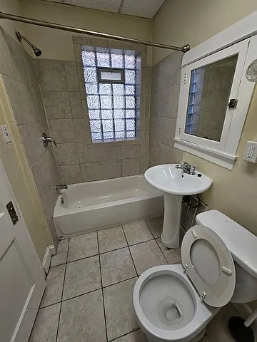 1912 E Linnwood Ave #1 — Photo 11