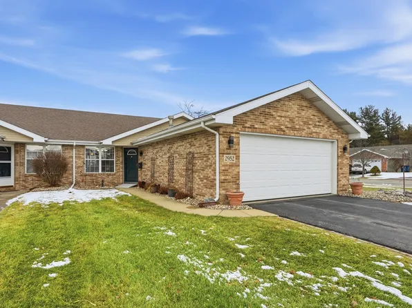 2952 Freedom Cir, Crown Point, IN 46307