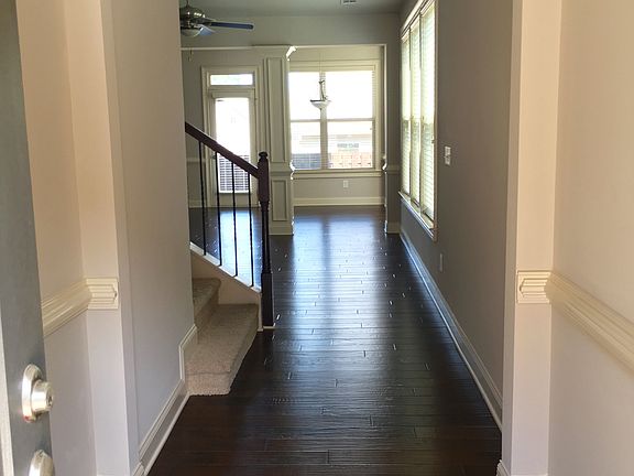 3rd image of 2111 Westhill Dr SE