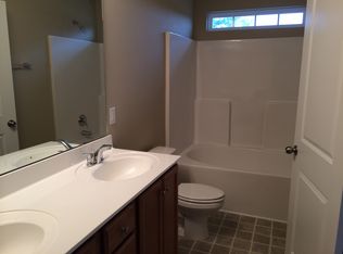 533 Oyster Rock Ln, Sneads Ferry, NC 28460