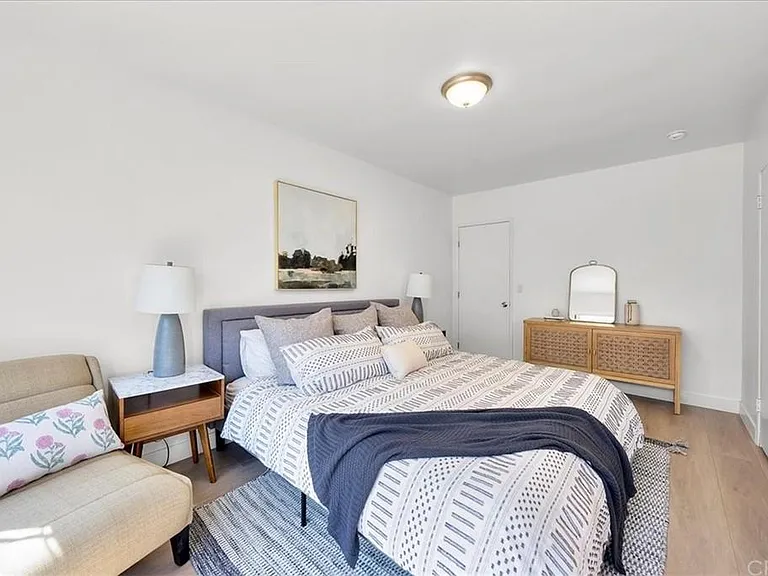 912 Ynez Ave — Photo 11