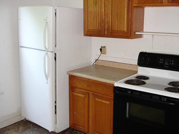 4th image of 125 Park St