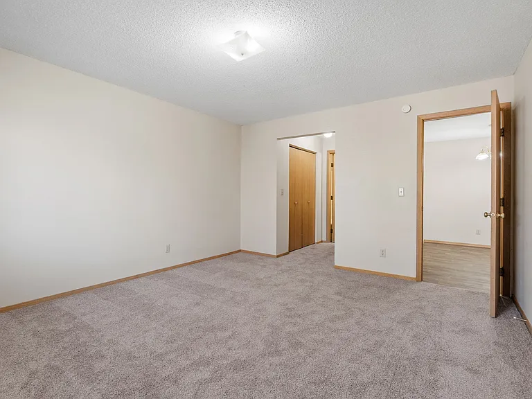 Wyndemere Apartments — Photo 62