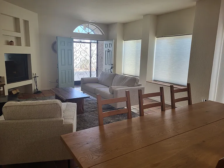 4364 E Old Mill Rd — Photo 2
