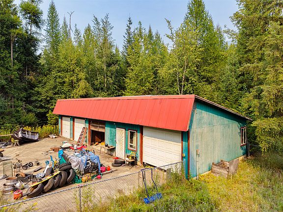 4th image of 18304 Bull Lake Rd