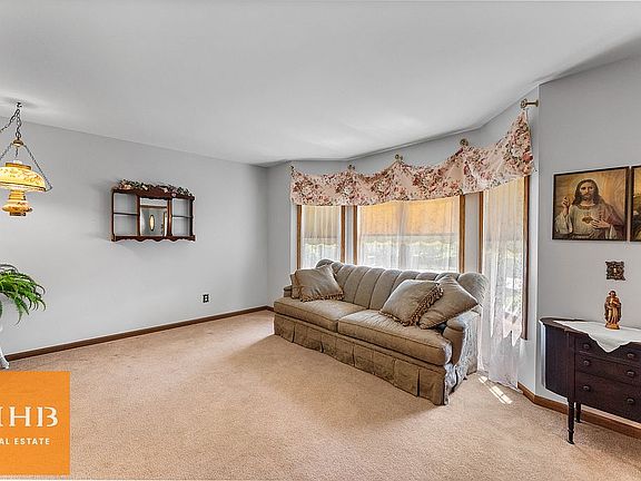 4th image of 547 Cherry Wood Dr