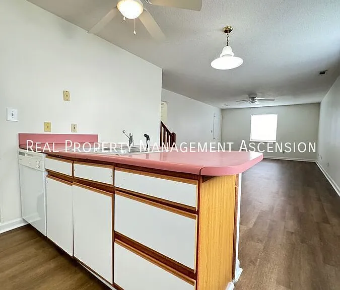 99 Walthall Ave — Photo 11