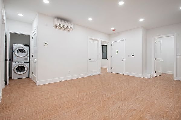 1st image of 428 E 14th St #3