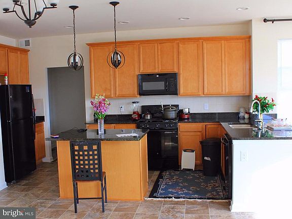 3rd image of 101 Cotton Blossom Ct