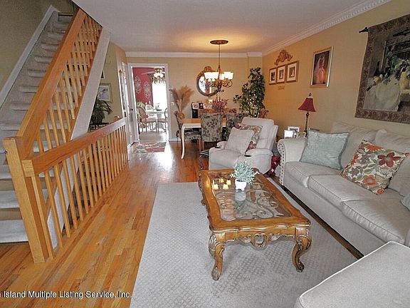 5th image of 140 Lucille Ave