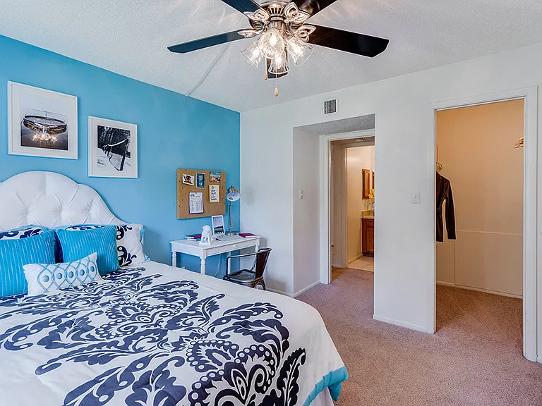 Forestlake Apartments — Photo 16