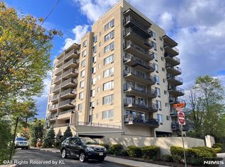 1 Wall St APT 5F, Fort Lee, NJ 07024