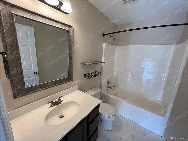 1131 Windsong Trl — Photo 35