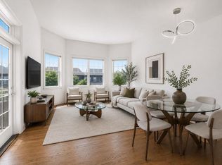 15 Freedom Way #401, Jersey City, NJ 07305