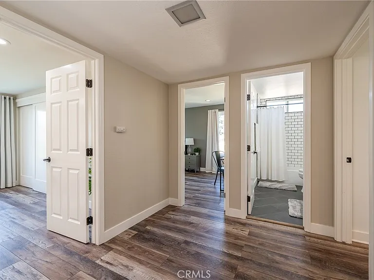 409 W Sierra Dr — Photo 15