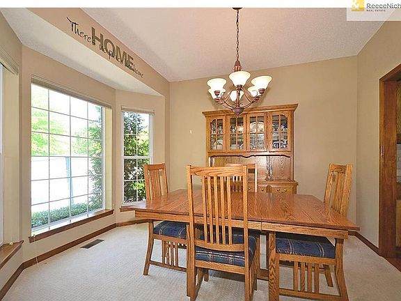 5th image of 5631 N Ames Ave