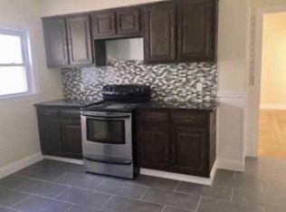 1213 Middlesex St, Lowell, MA 01851