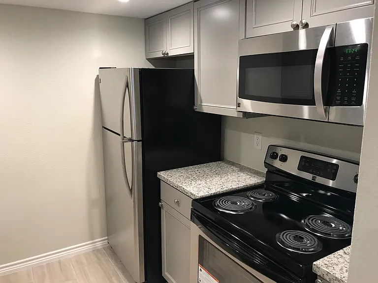 12633 Memorial Dr #21 — Photo 1