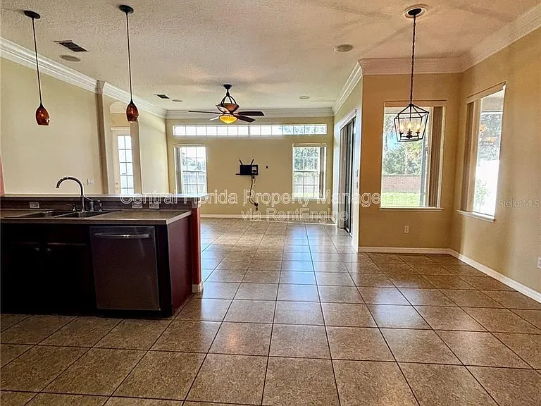 16127 Bristol Lake Cir — Photo 13
