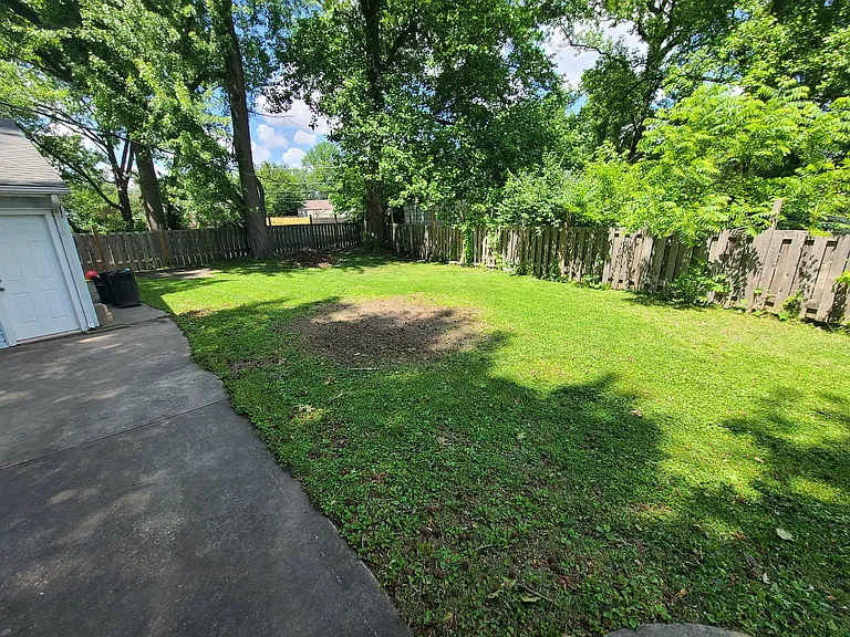 2101 Pickett St — Photo 11
