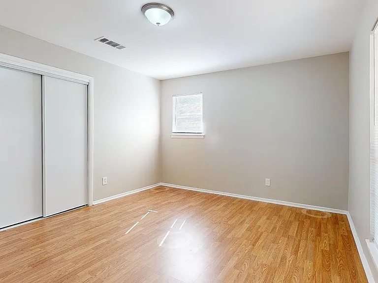 6121 Whitman Ave — Photo 4