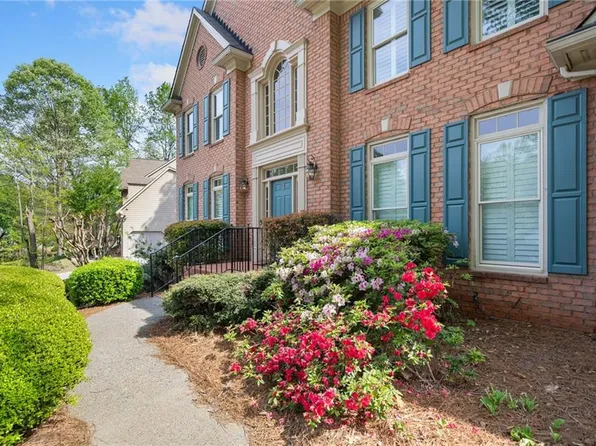 535 Woodbrook Way, Lawrenceville, GA 30043
