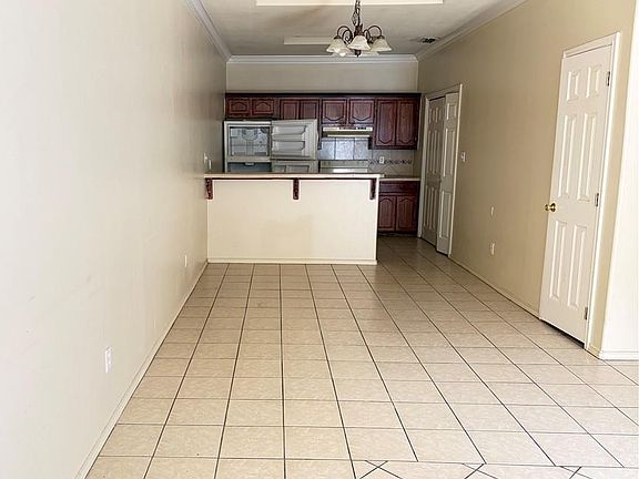 2nd image of 1416 W Prosperity Dr #1