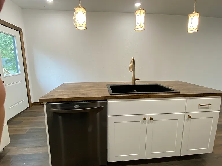 202 E Howell St #B — Photo 3