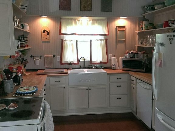 2nd image of 1305 W 5th St